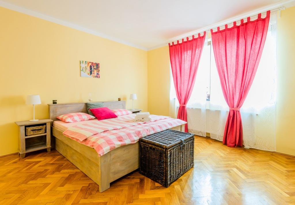 Meno Apartment Сібіу Екстер'єр фото