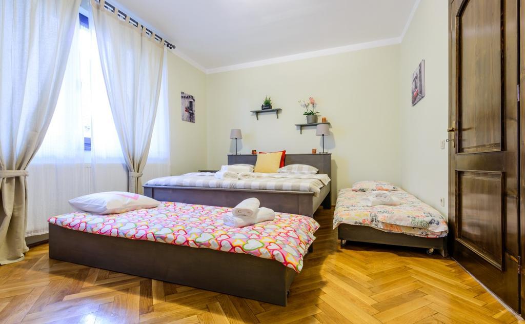 Meno Apartment Сібіу Екстер'єр фото